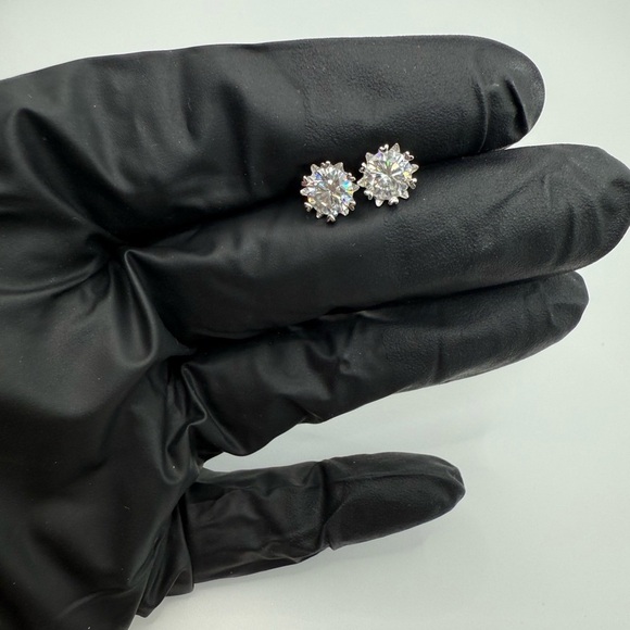 2ct Moissanite Stud Earrings .925 Silver